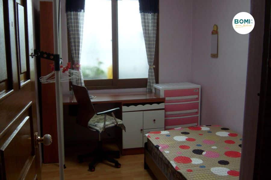 Hasuk - Tương tự như Homestay - Ở với người bản địa (하숙집)